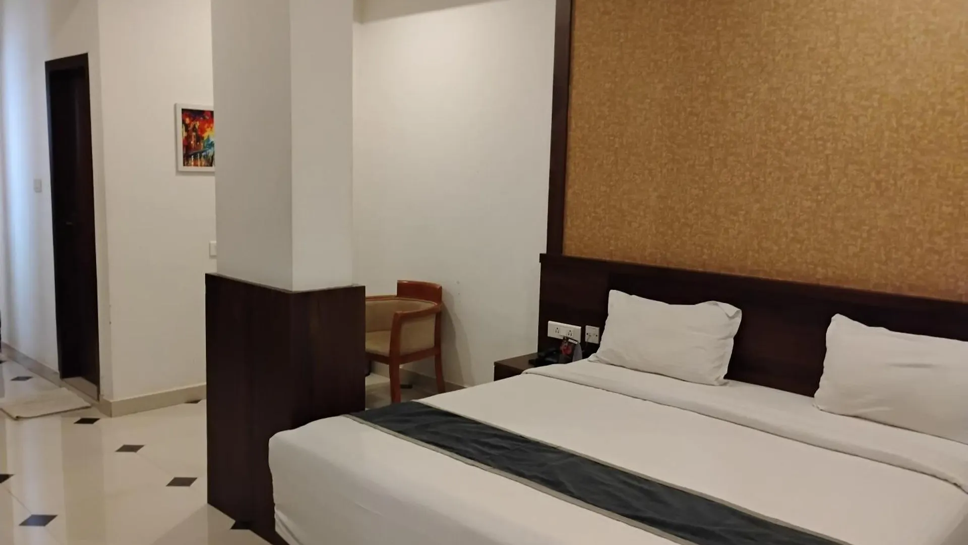 Hotel Emperor Kannur