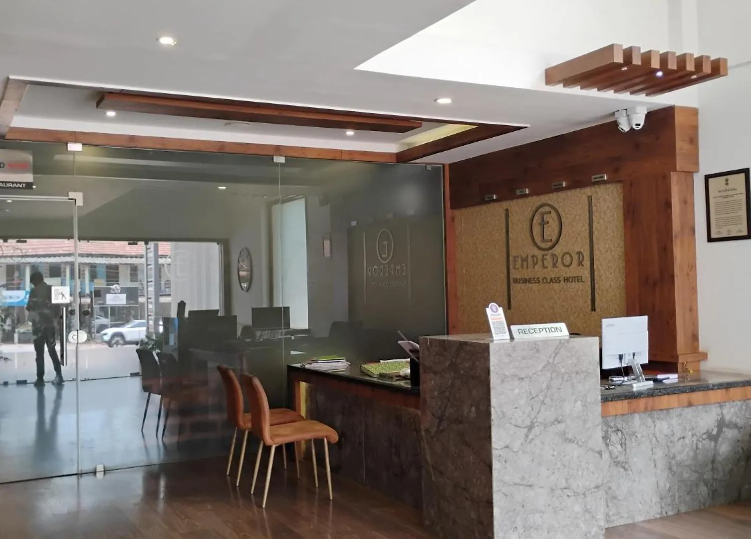 Hotel Emperor Kannur