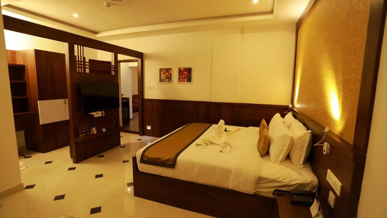 Hotel Emperor Kannur 4*,