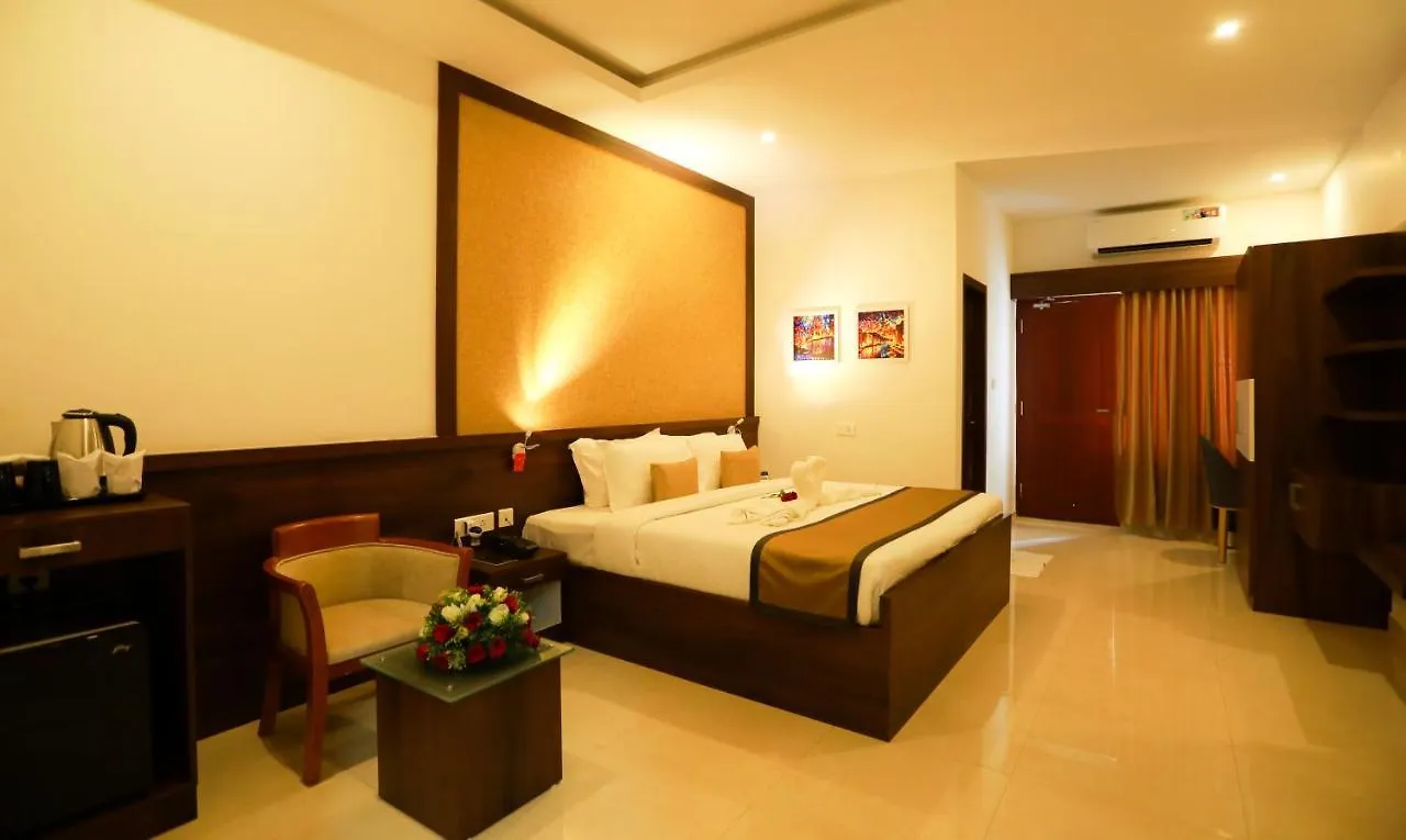 Hotel Emperor Kannur 4*,