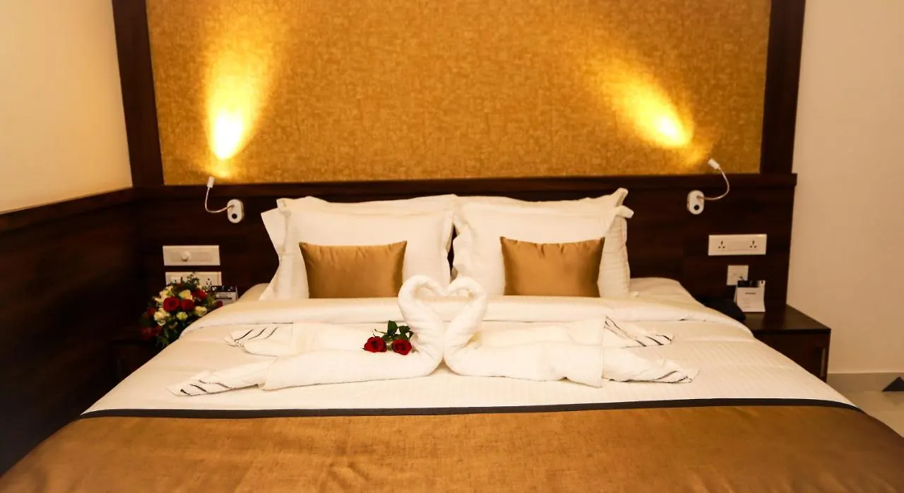 Hotel Emperor Kannur 4*,  India